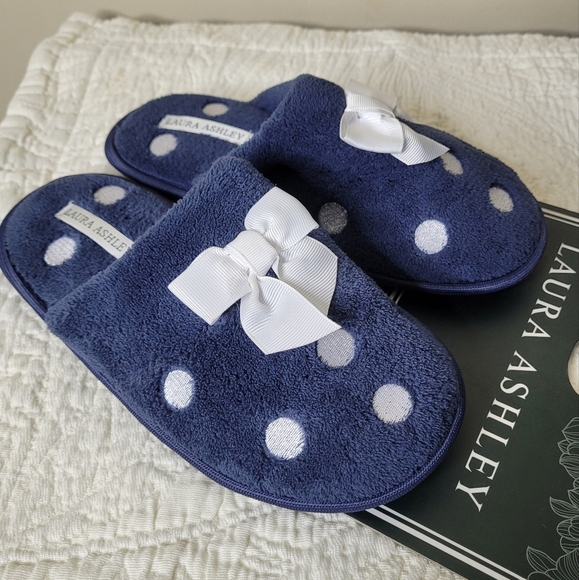 Laura Ashley Women's Slippers Size S 5-6 Memory Foam Preppy Cozy NWT - Picture 3 of 7